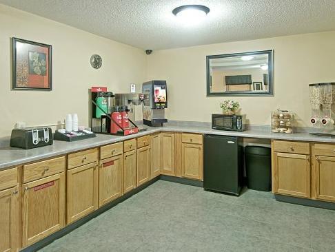 6-marshalltown, Ia Hotel 2*